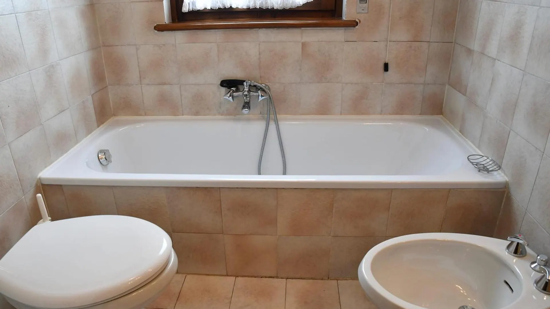 Beautiful 3 Bedroom Flat In Cortina With Car Park Cortina dʼAmpezzo 0*,  Itália